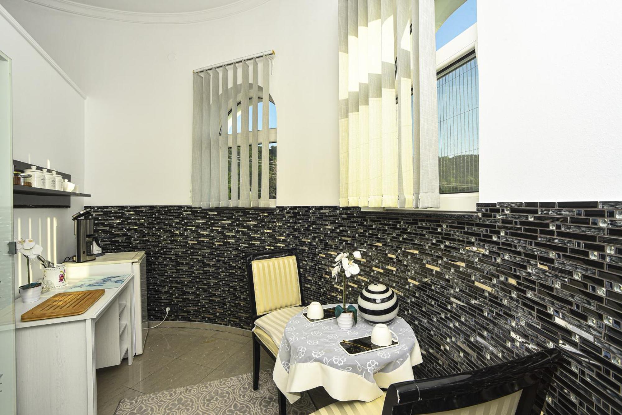 Apartments Villa Graf สเมเดเรโว ภายนอก รูปภาพ
