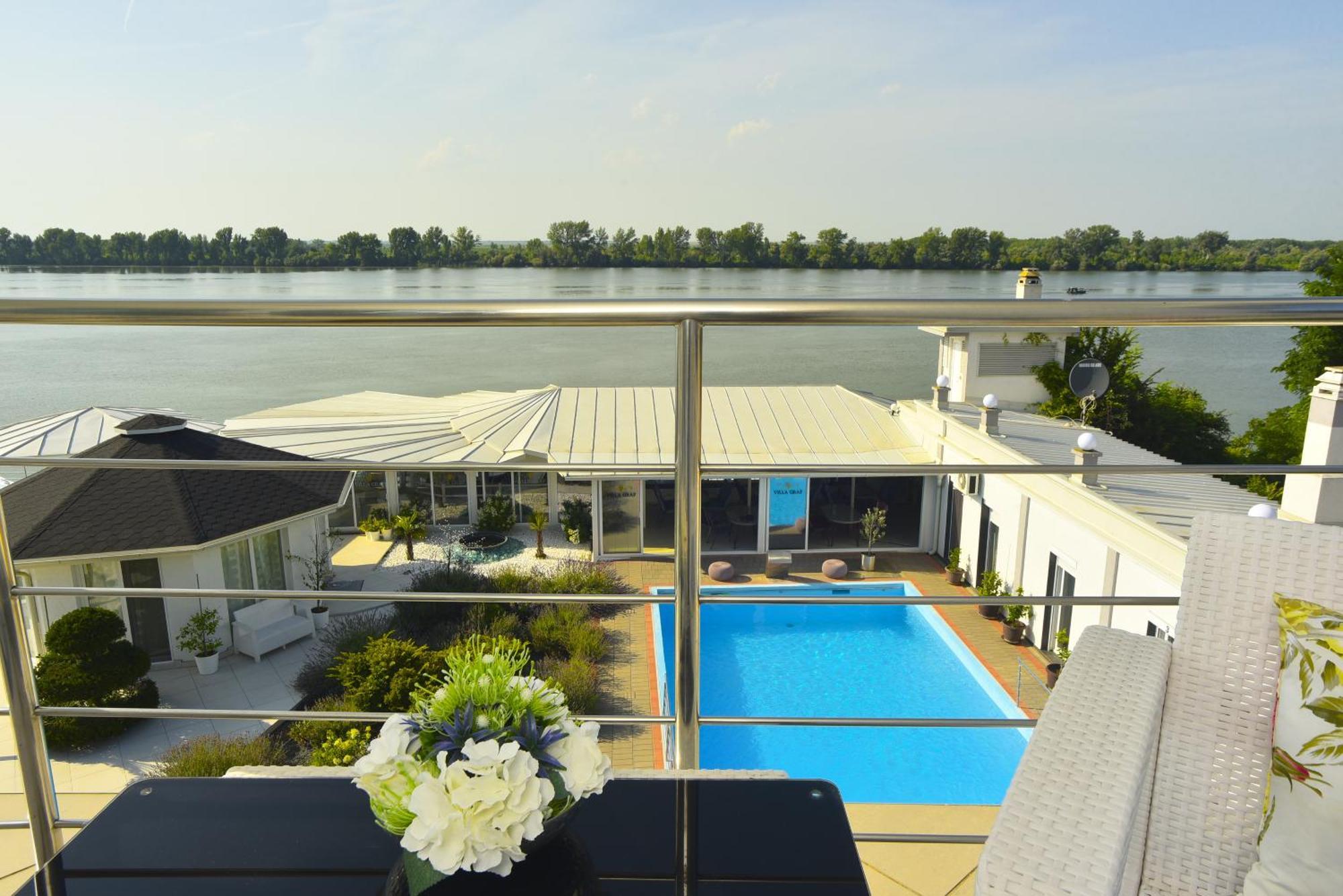 Apartments Villa Graf สเมเดเรโว ภายนอก รูปภาพ